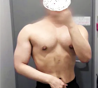 20代男性のトレーニング後の身体